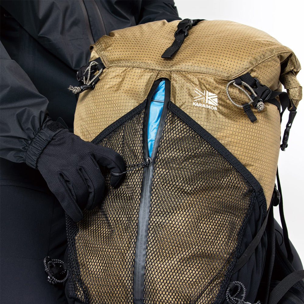 軽くて多機能、かつシンプルなザック / cleave 30 リュックサック