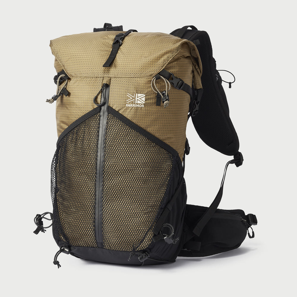 軽くて多機能、かつシンプルなザック / cleave 30 リュックサック