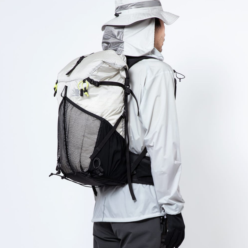 軽くて多機能、かつシンプルなザック / cleave 30 リュックサック