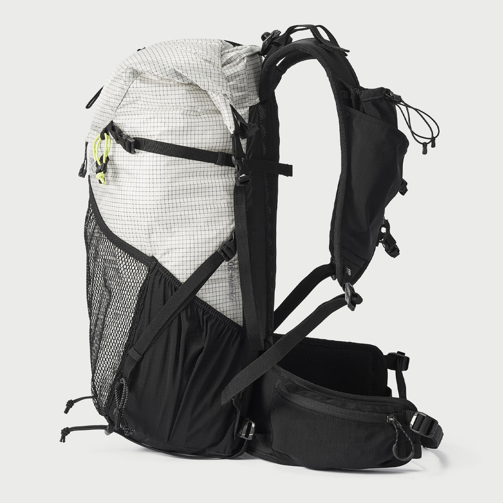 軽くて多機能、かつシンプルなザック / cleave 30 リュックサック