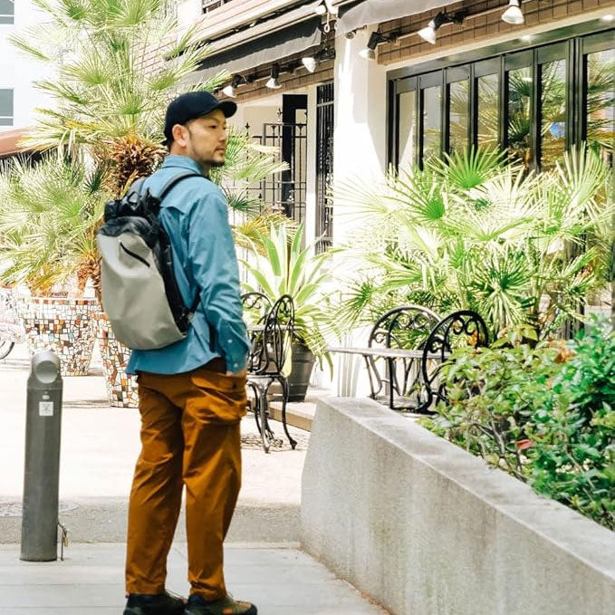 ストレッチ性を重視した軽い履き心地！アクティビティ ライト パンツ